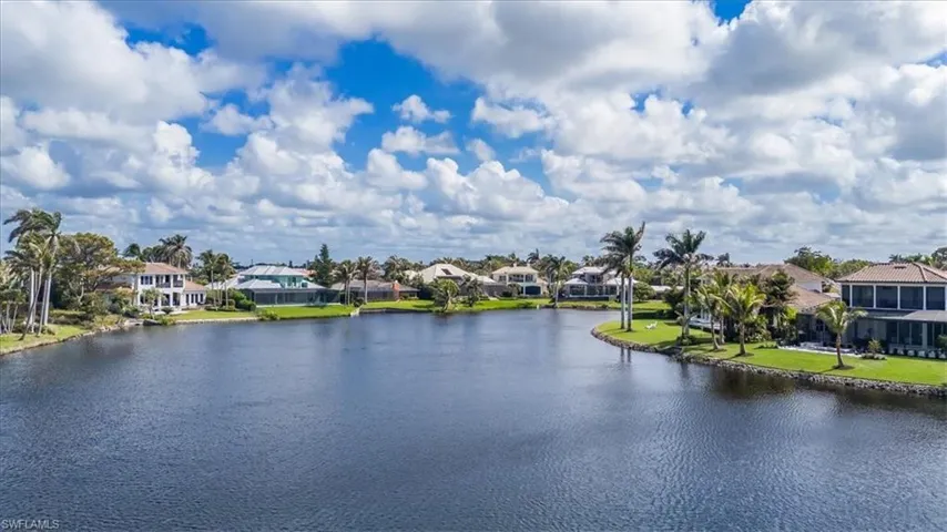 4150  Crayton  RD, Naples, FL 34103