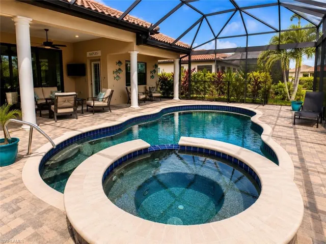 6574 Amarone Ln, Naples, Florida 34113