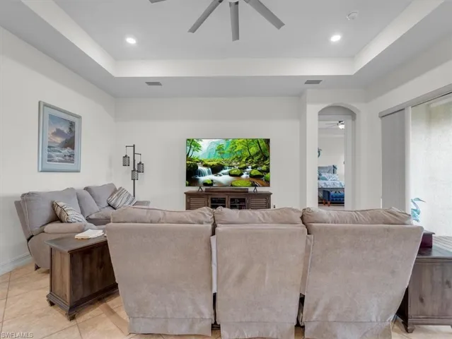 3271 Baravaldo Cir, Cape Coral, Florida 33909