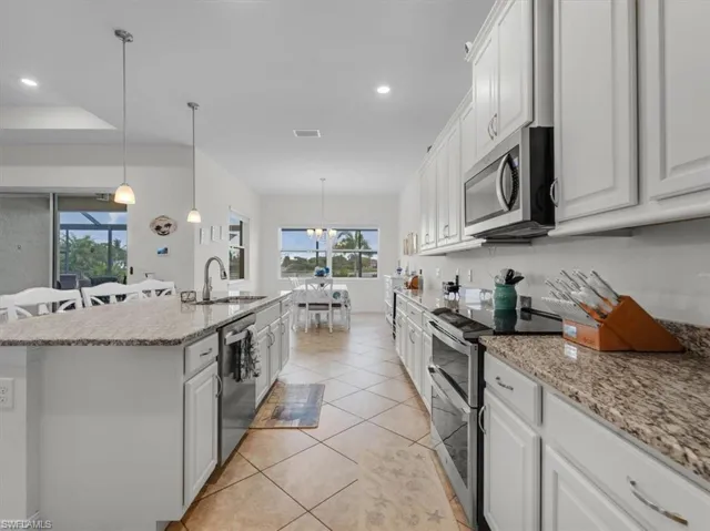 3271 Baravaldo Cir, Cape Coral, Florida 33909