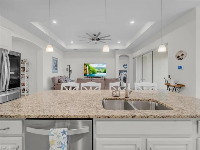 3271 Baravaldo Cir, Cape Coral, Florida 33909