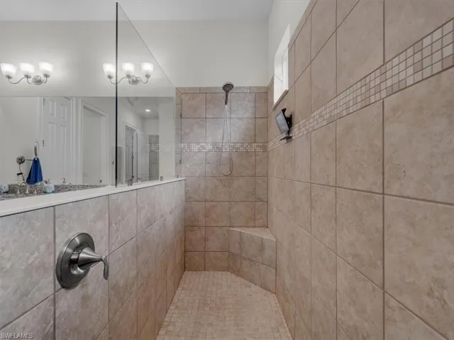 3271 Baravaldo Cir, Cape Coral, Florida 33909