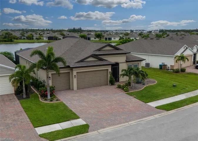 3271 Baravaldo Cir, Cape Coral, Florida 33909