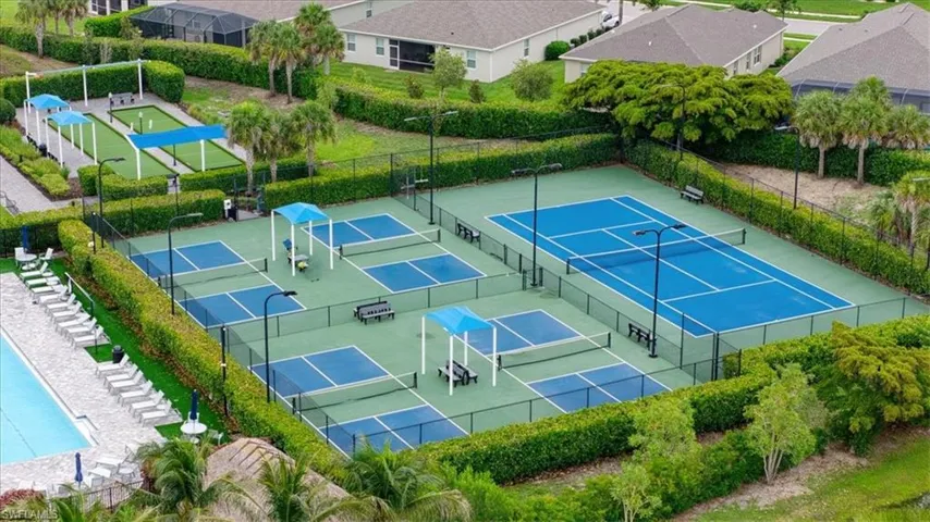 3271 Baravaldo Cir, Cape Coral, Florida 33909