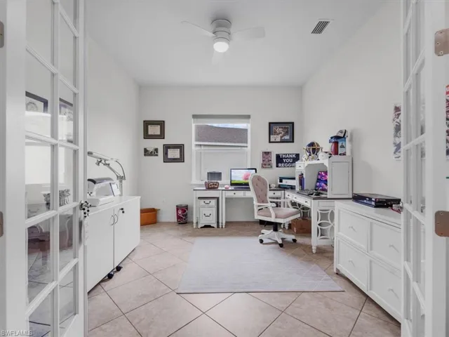 3271 Baravaldo Cir, Cape Coral, Florida 33909