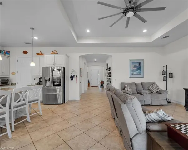 3271 Baravaldo Cir, Cape Coral, Florida 33909