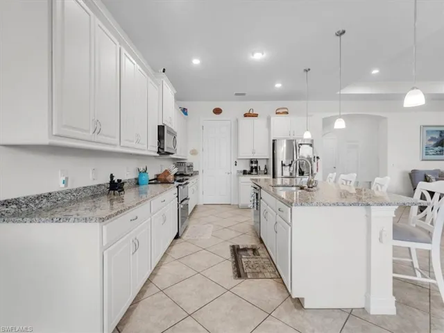 3271 Baravaldo Cir, Cape Coral, Florida 33909