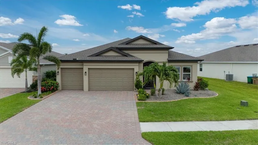 3271 Baravaldo Cir, Cape Coral, Florida 33909