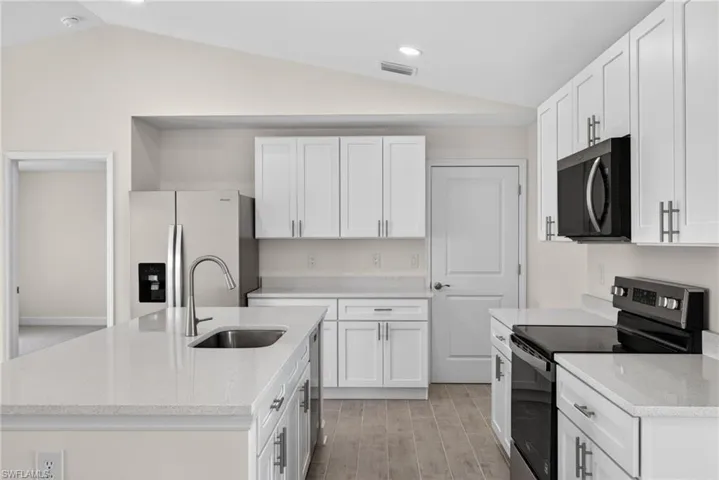 2518 Nw 19th Pl, Cape Coral, Florida 33993