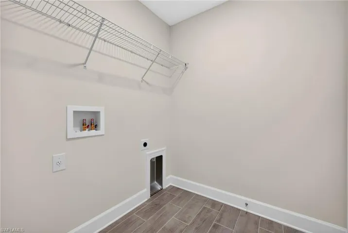 2518 Nw 19th Pl, Cape Coral, Florida 33993