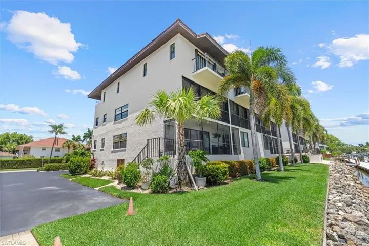 1400  Blue Point  AVE, Naples, FL 34102
