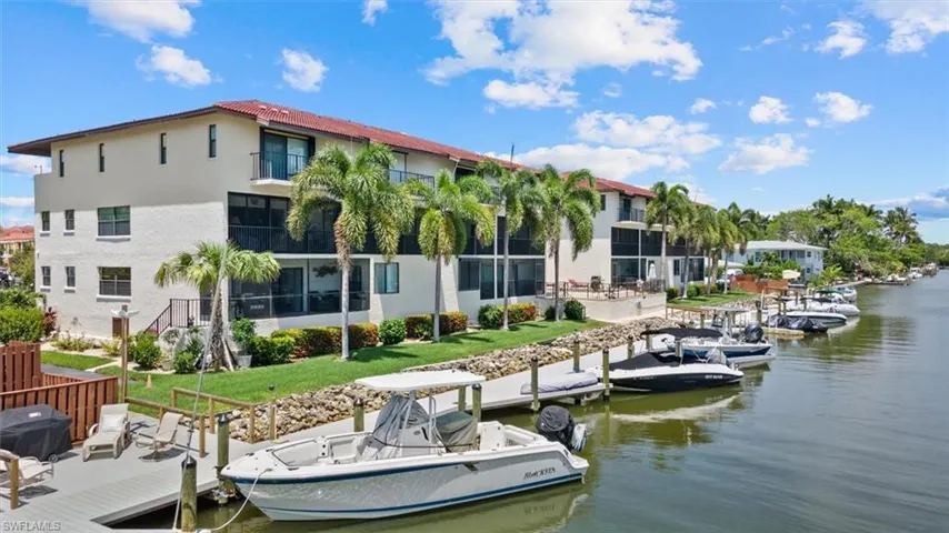 1400  Blue Point  AVE, Naples, FL 34102