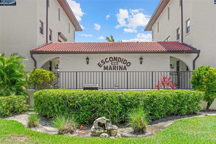 1400  Blue Point  AVE, Naples, FL 34102
