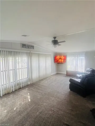 Light-filled dining area, ideal for casual mealsor hosting friends.