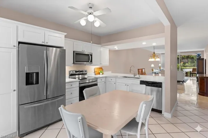 2245  Hidden Lake  DR, Naples, FL 34112