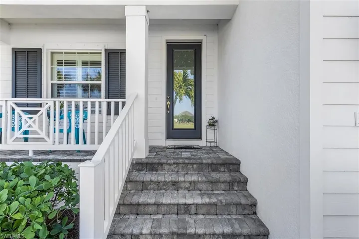 Entry with spacious front porch area.