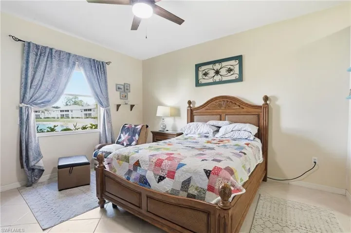 340  Robin Hood  CIR, Naples, FL 34104
