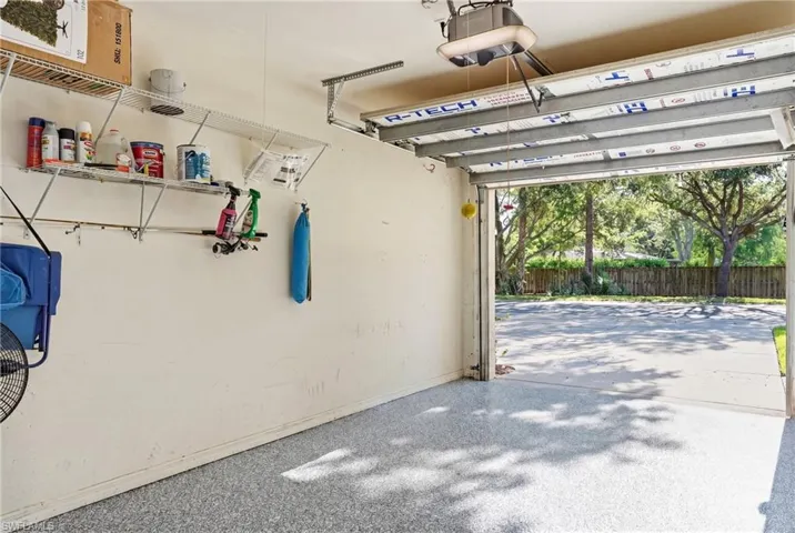 340  Robin Hood  CIR, Naples, FL 34104