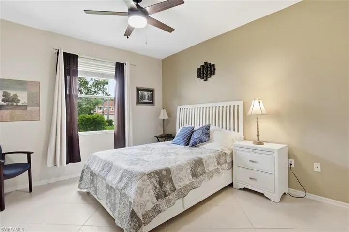 340  Robin Hood  CIR, Naples, FL 34104