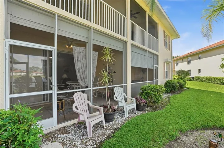 340  Robin Hood  CIR, Naples, FL 34104