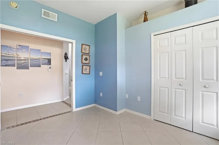 340  Robin Hood  CIR, Naples, FL 34104