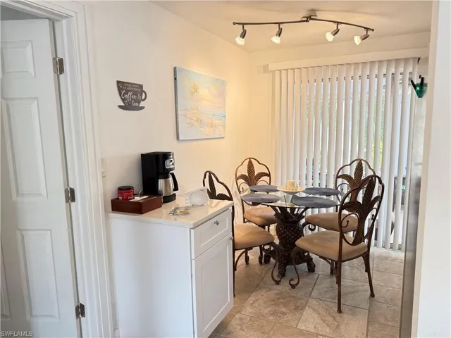 1781 Smugglers Cv A, Naples, Florida 34112