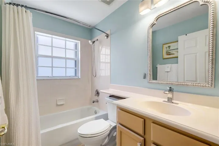 clean guest bathroom