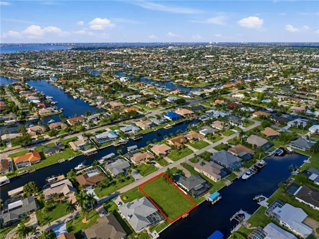 1907 Se 37th Ter, Cape Coral, Florida 33904
