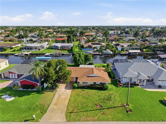 1907 Se 37th Ter, Cape Coral, Florida 33904