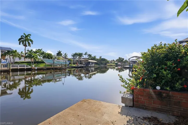 1907 Se 37th Ter, Cape Coral, Florida 33904