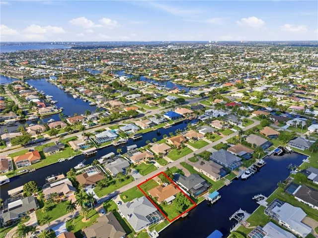 1907 Se 37th Ter, Cape Coral, Florida 33904