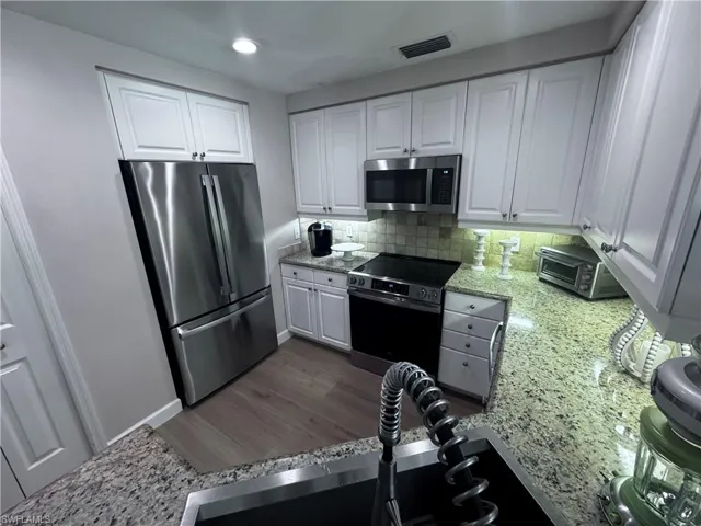 901  Egrets  RUN, Naples, FL 34108
