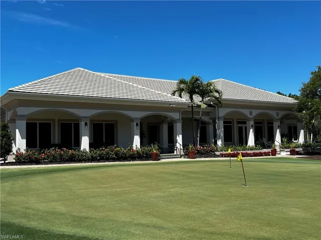 Pro shop and meeting room.