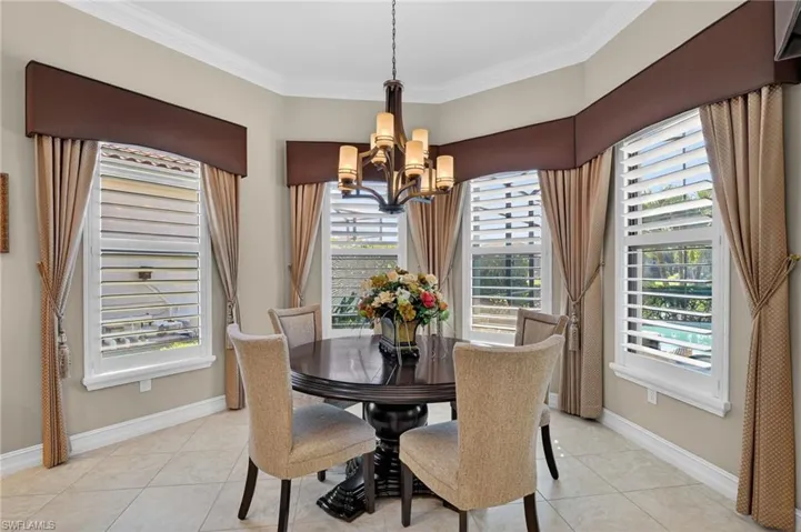 Breakfast nook