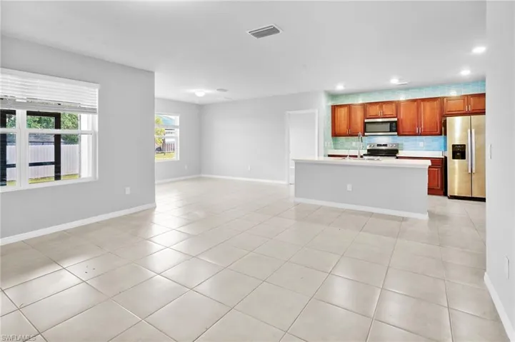 1829 NW 15th  ST, Cape Coral, FL 33993