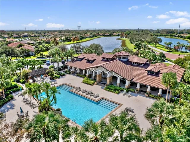 Community Pool & Clubhouse