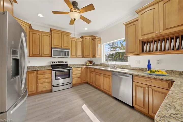 13811  Silver Lake  CT, Fort Myers, FL 33912