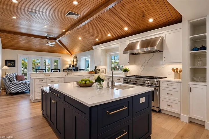 2185 Trout Ct, Naples, Florida 34102