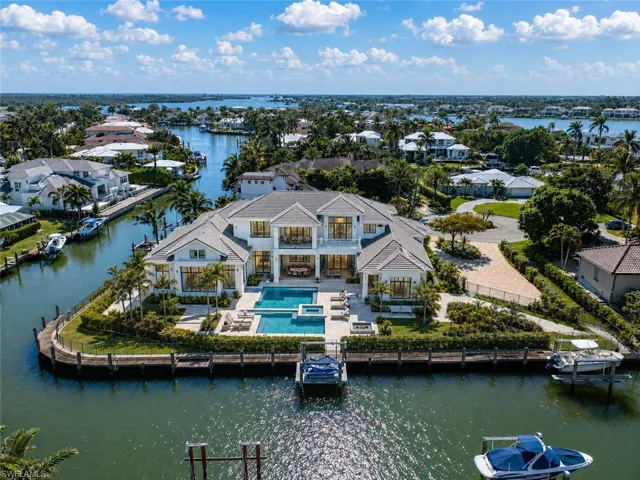 2185 Trout Ct, Naples, Florida 34102