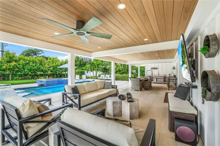 View of patio / terrace featuring outdoor lounge area and ceiling fan