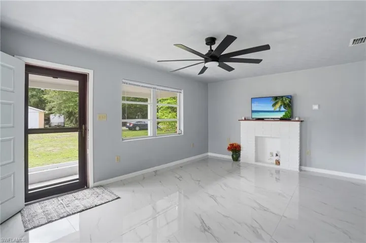 372 Altamont Ave, Fort Myers, Florida 33905