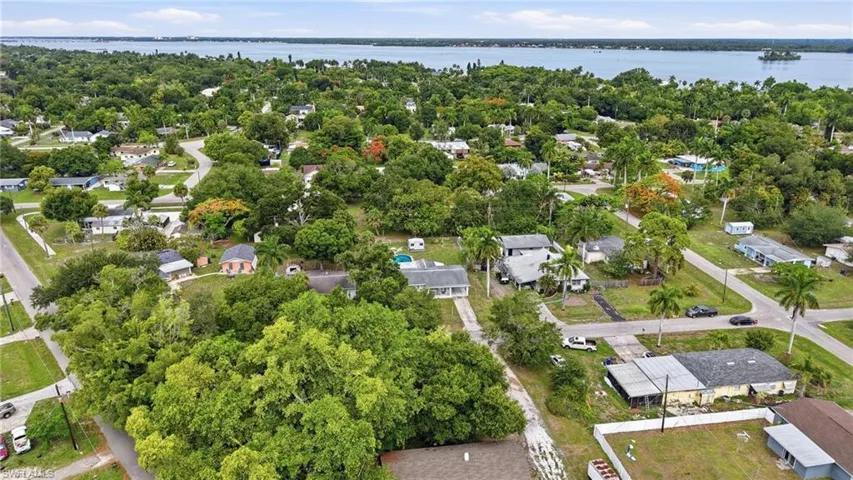 372 Altamont Ave, Fort Myers, Florida 33905