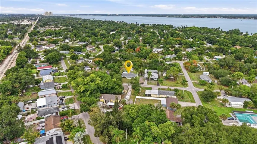372 Altamont Ave, Fort Myers, Florida 33905