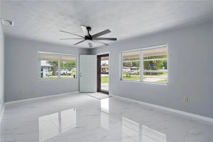 372 Altamont Ave, Fort Myers, Florida 33905