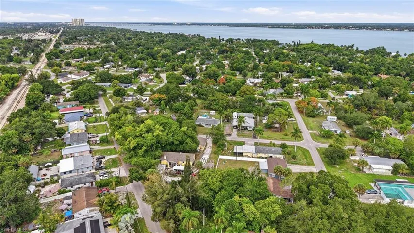 372 Altamont Ave, Fort Myers, Florida 33905