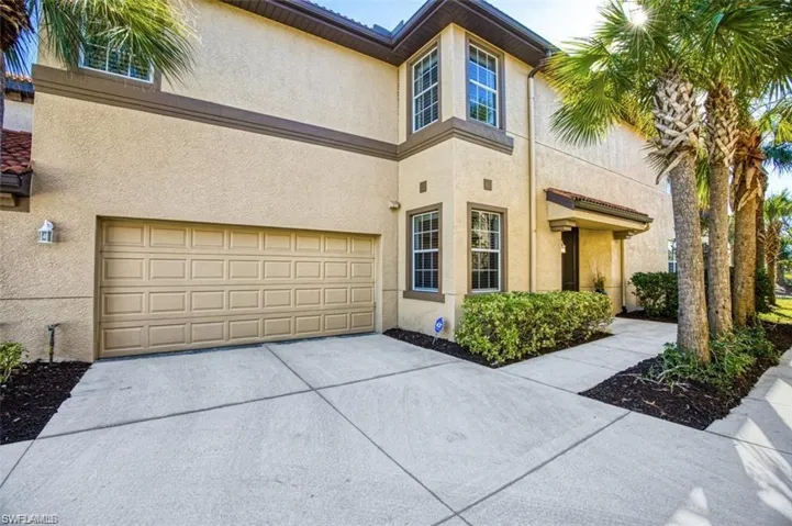 9232  Aviano  DR, Fort Myers, FL 33913