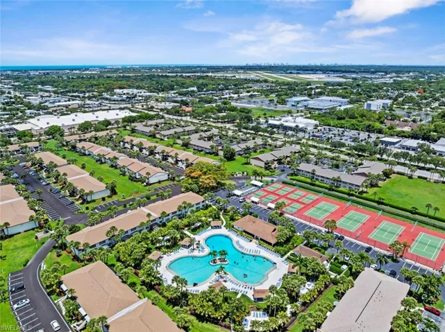 Fabulous amenities and Downtown Naples is a short drive away!
