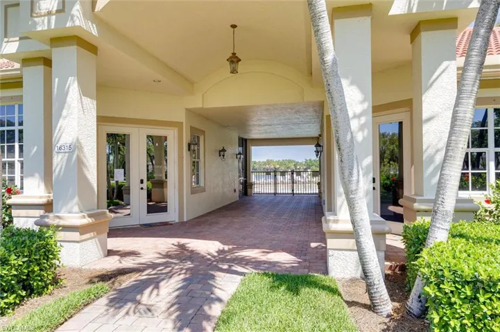 16113 Coco Hammock Way, Fort Myers, Florida 33908