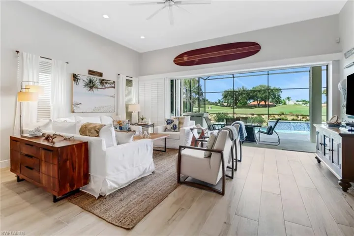Spacious floor plan with seating for all your guests with views of the Pool, Golf Course and sunsets.