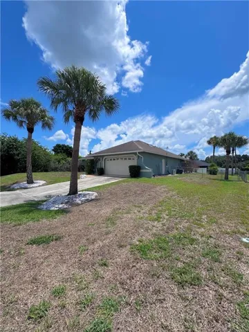 420 Glendale Ave, Lehigh Acres, Florida 33936